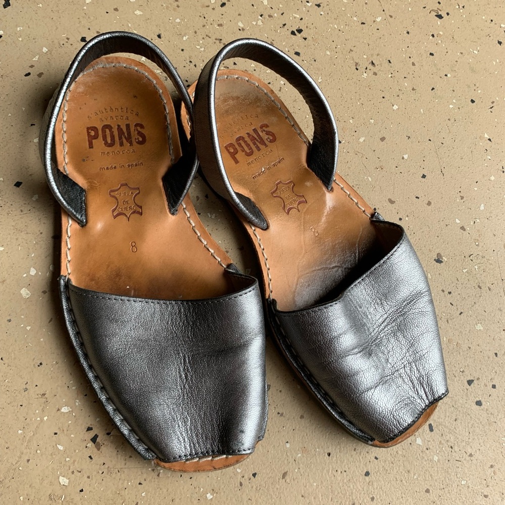 Metallic grey Pons